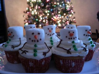 snowmen cupcakes