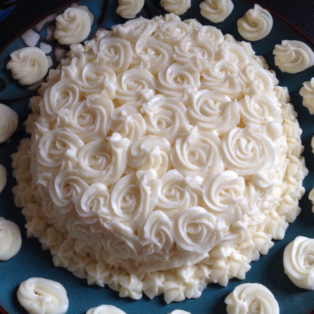 6" cake with vanilla buttercream frosting 